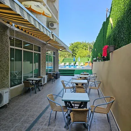 Отель Paradise 3*