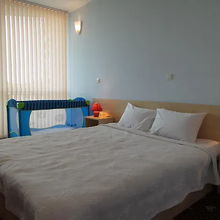 Paradise Hotel