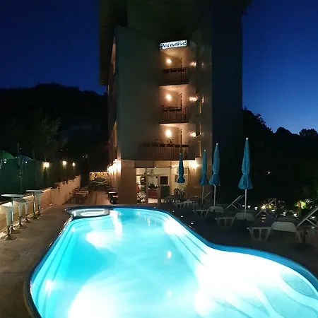 Paradise Отель 3*